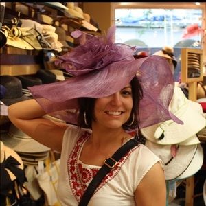 Meet your Posher, Leslie